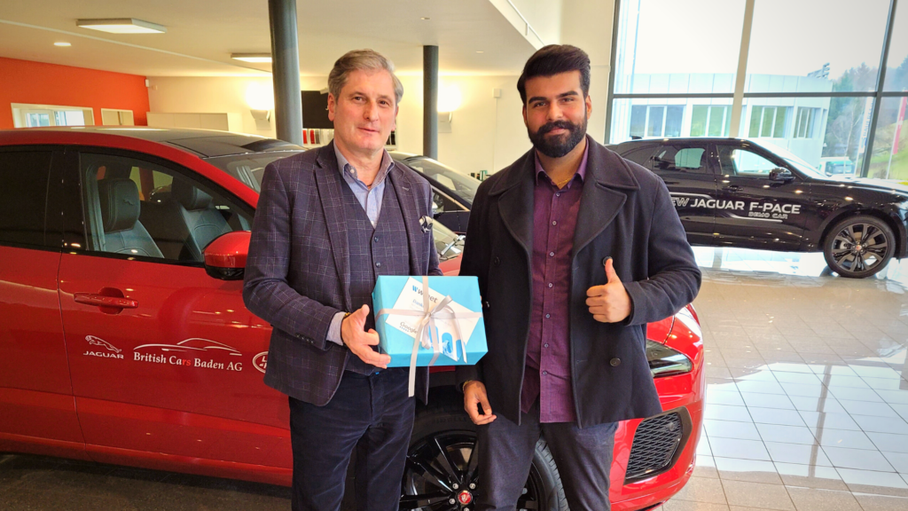 Winet Christmas gift handover - British Car Baden AG